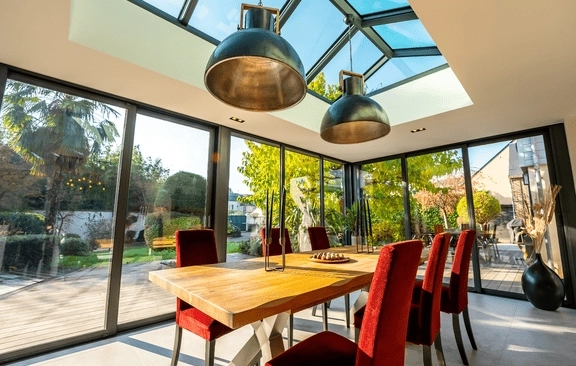 Extensions d’Habitation à Toiture Terrasse à Anse (Rhône) : Lumière, Isolation et Design