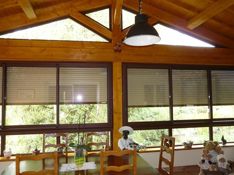 La Véranda Mixte Bois & Aluminium : Chaleur Naturelle et Performance Moderne