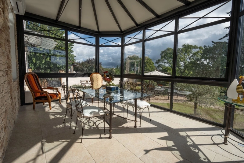 Vérandas Concept Alu : Lumière, Confort et Isolation